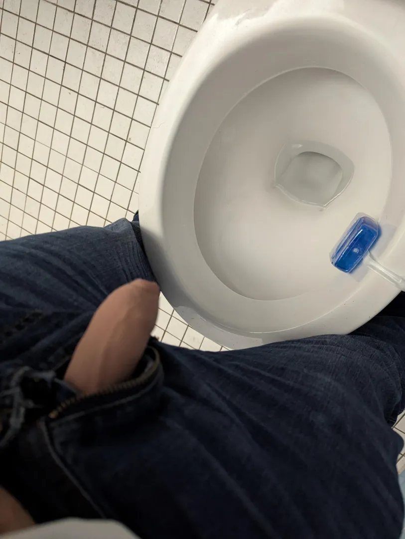 Just before my morning pee posted by Curioustoffi