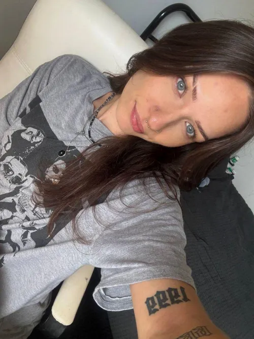 just behave… maybe by Bunnyappleh