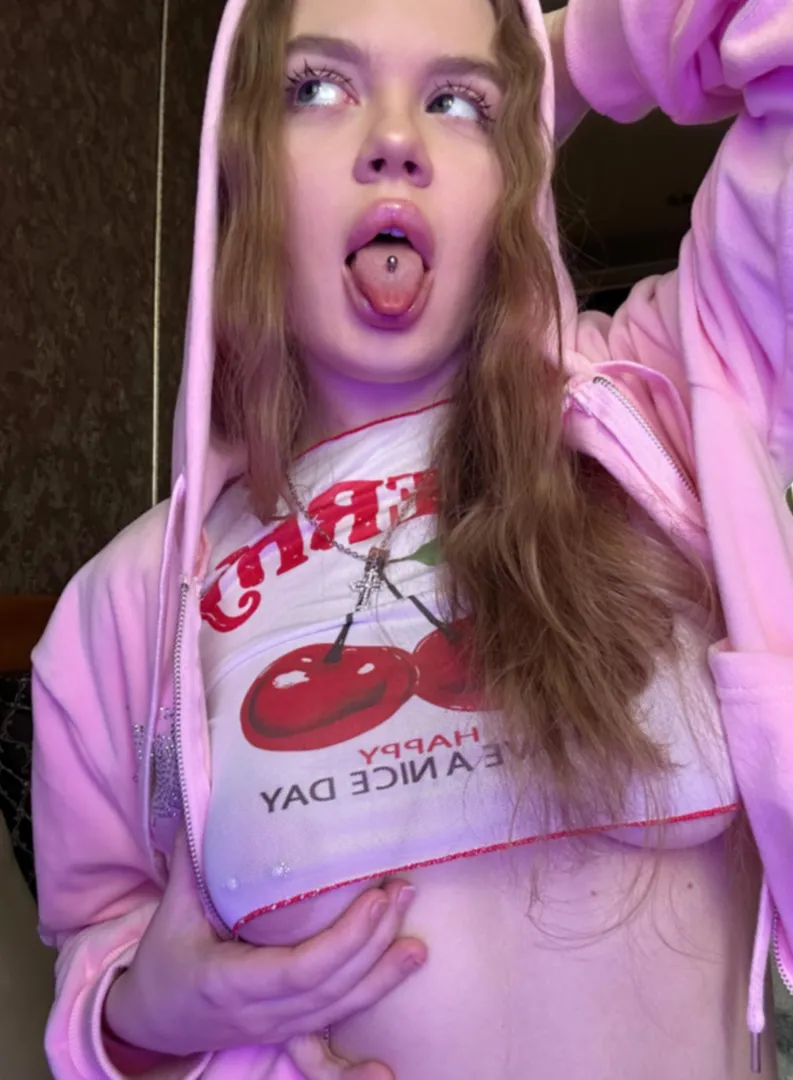 Just felt that sweet rush from my fuller lips posted by risessaround