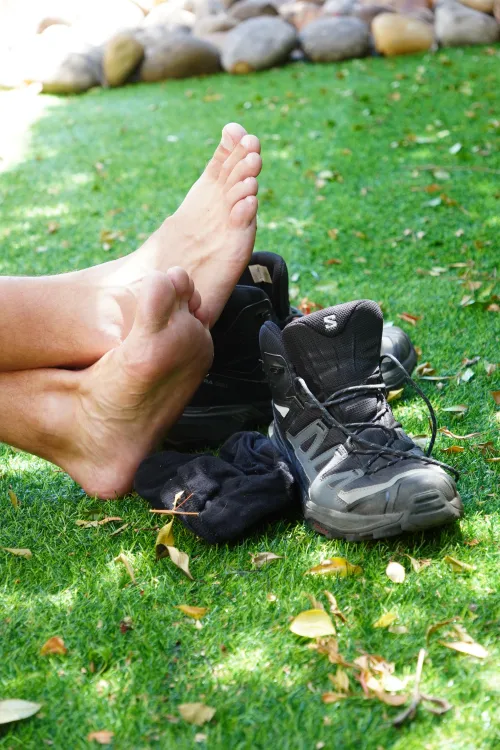 Just imagine the scent after 5 hours of nonstop wear... would you even dare to come close? by StillSteps