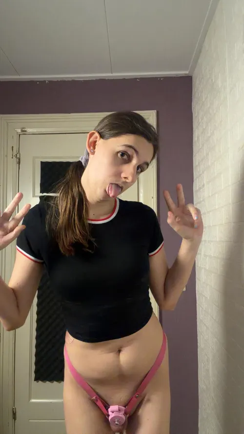 just know my sissy ass would suck u off everyday if i was ur bride by jessiesissyadventure