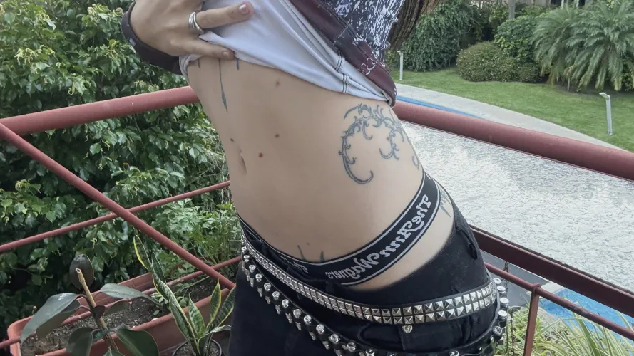 Just looking for fun today or tomorrow talk on instta: .lunacalanthe'. by 1stumbler