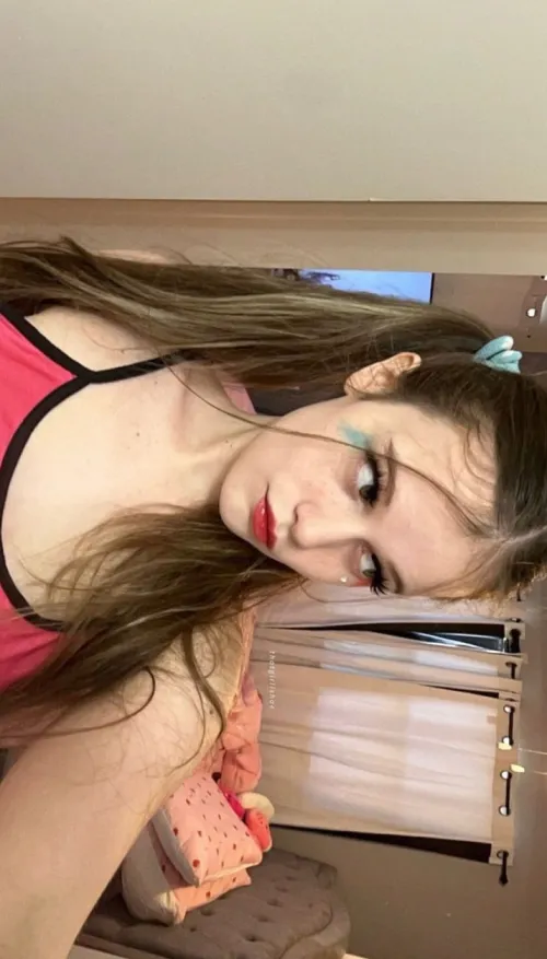 Just me saying hello by OceanLyn