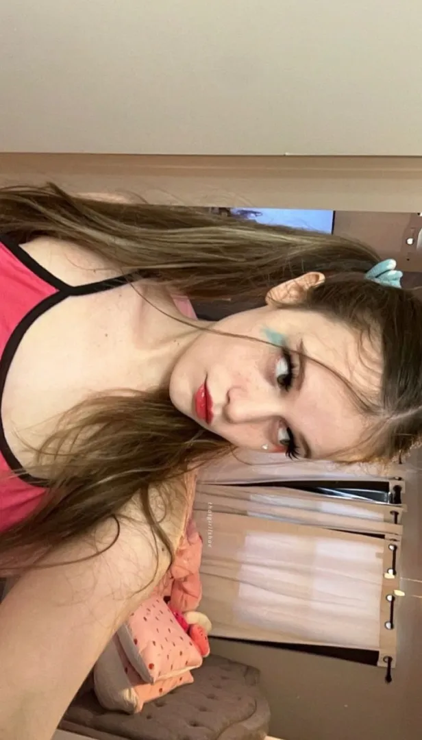 Just me saying hello posted by OceanLyn