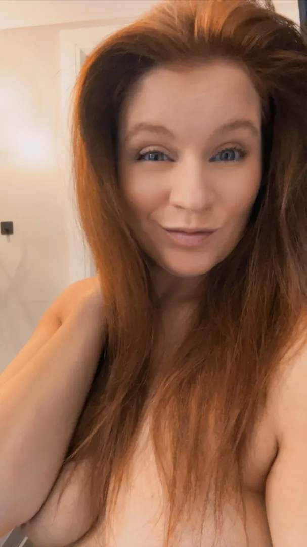 Just Milfing around the house today  posted by Little_hicktown_xoxo