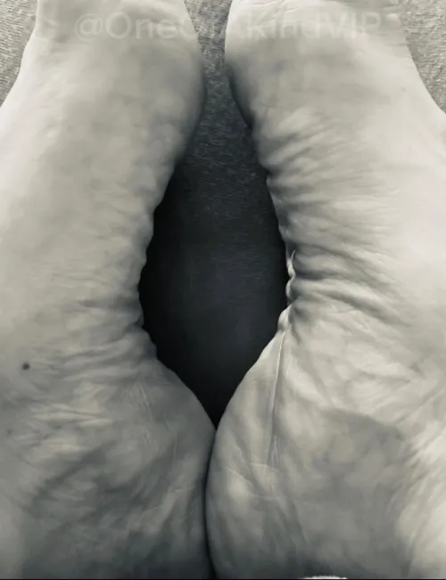 Just my soles today… hope you enjoy the view. by SoftToDarkFeet