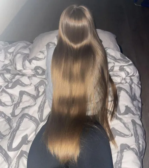 Just one stroke of your fingers through my thick, glossy strands and you’re already lost. Go on beg to brush it for me tonight by LazyRanger8058