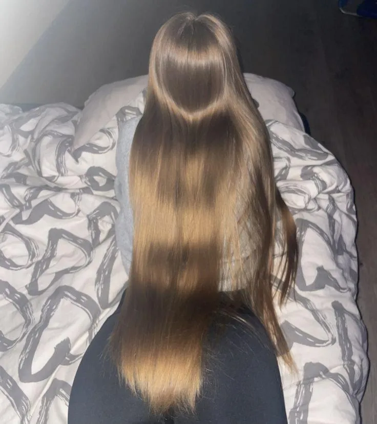 Just one stroke of your fingers through my thick, glossy strands and you’re already lost. Go on beg to brush it for me tonight posted by LazyRanger8058