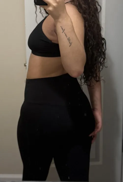 just passing through by prettysashaxo