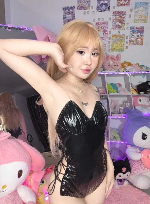 just pull out your cock and I'll start sucking by fruitbaby3