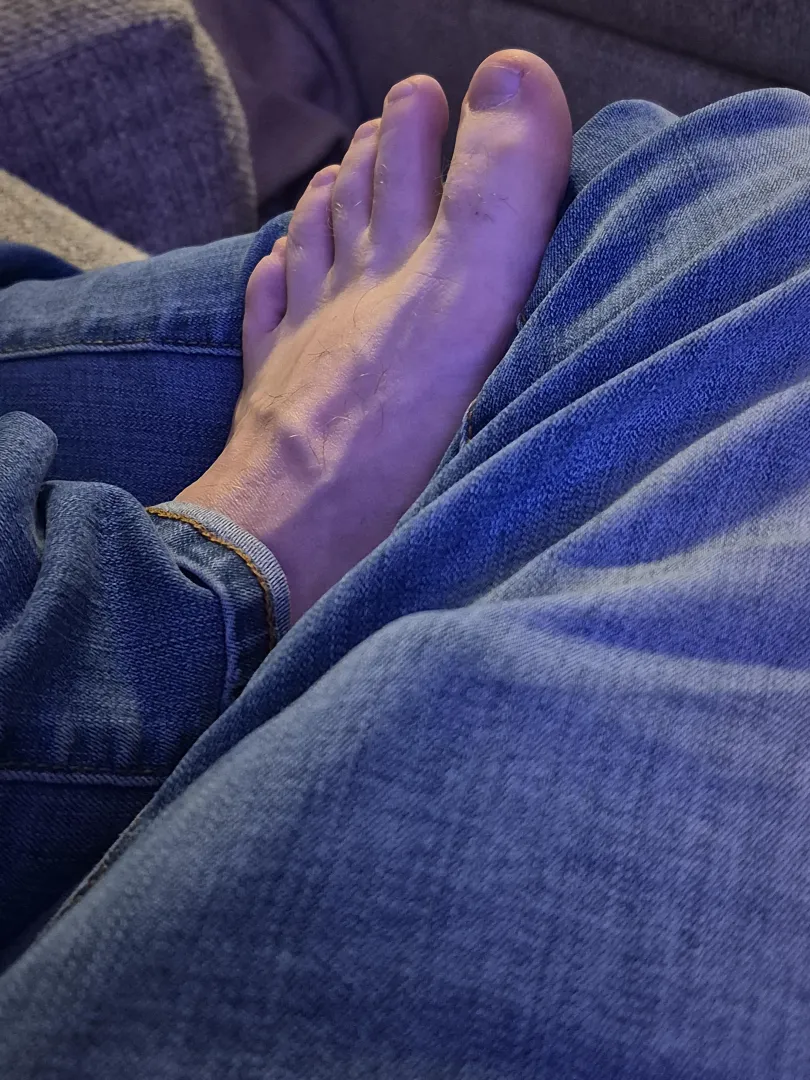 Just relaxing posted by ScreamingMantisx