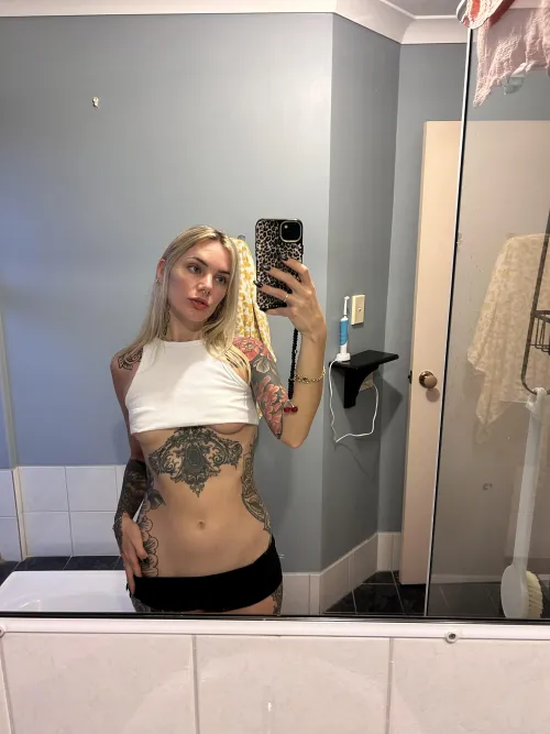 Just showing off tbh ;) by cherry-leigh