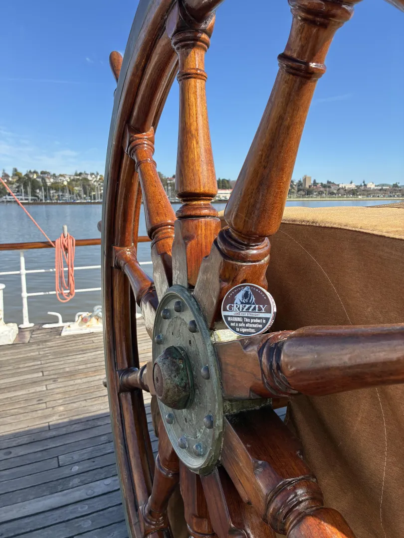 Just some dip on a ship posted by fat_rat_consumer