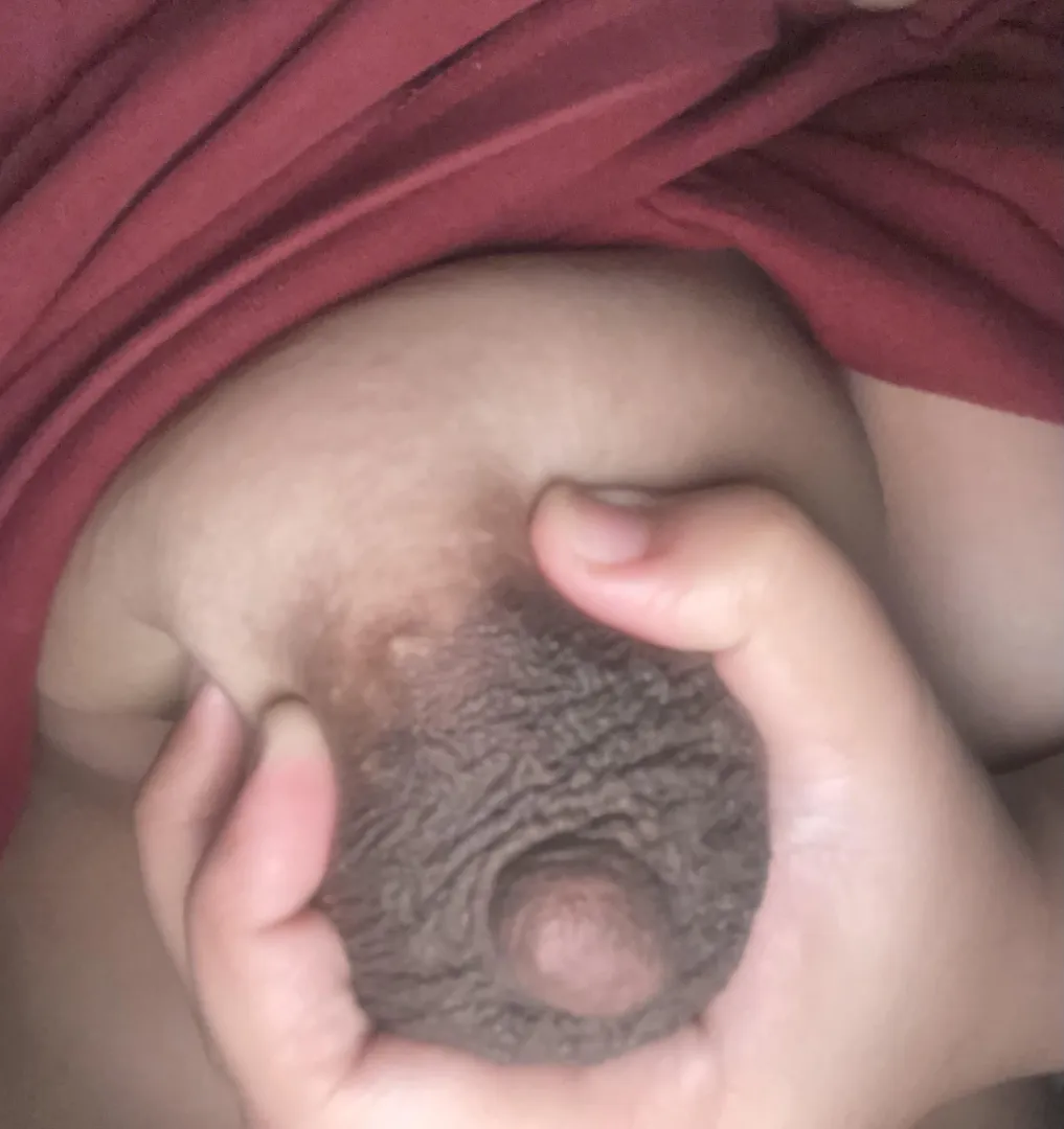 Just the raw weight of them today. I love how they settle into a deep, natural V-shape. posted by thicshyie