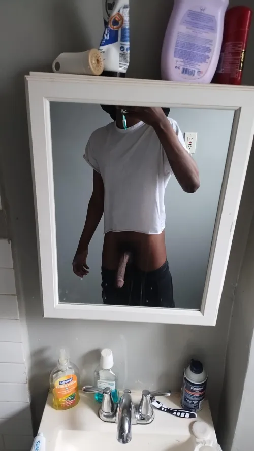 Just woke up 19 by Primary-Depth9733