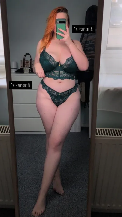 Just your favorite Sunday distraction (34) by Twinklesoles91