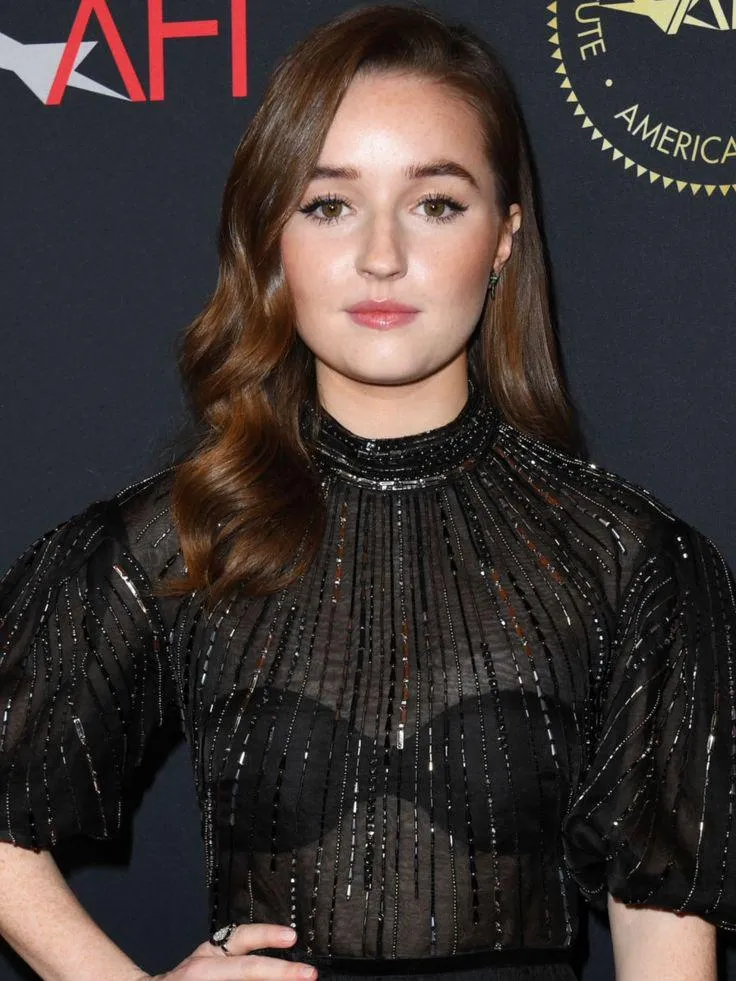 Kaitlyn Dever posted by Internal_Board5420