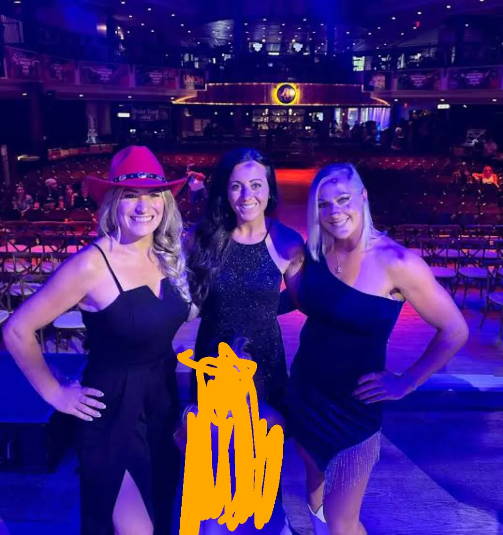 Kayla Blood Lindsey Reed and Cynthia Gauthier posted by jaydt2008