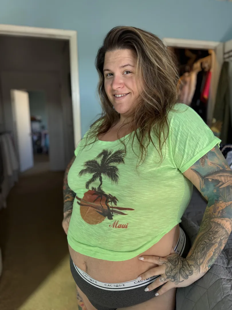 keep this tatted bbw in your dreams tonight! posted by handful_heather420