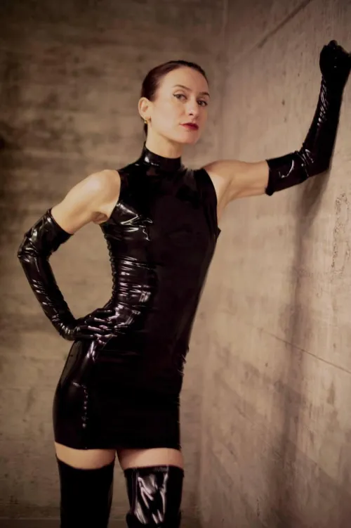 Keeping things tight, black and shiny by MissFloraBerlin