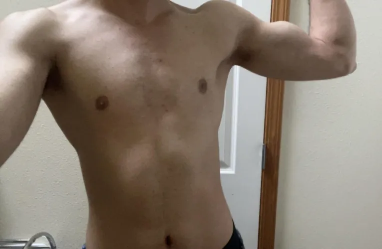 Kind of feeling myself by canteloupedays