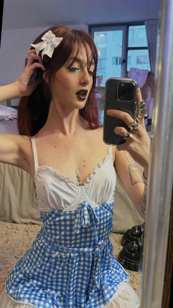 Kinda bored, kinda horny, can’t host lol reply on lg:.Iunaromes'. posted by clearmoon247