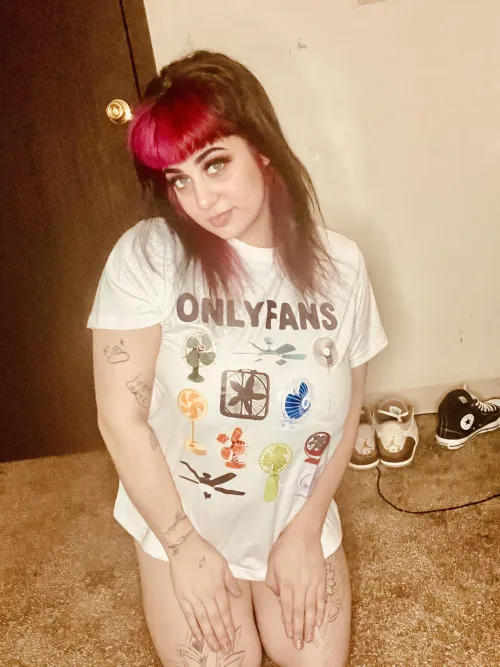 Kinda self promoting huh? by Prettiestkittenn