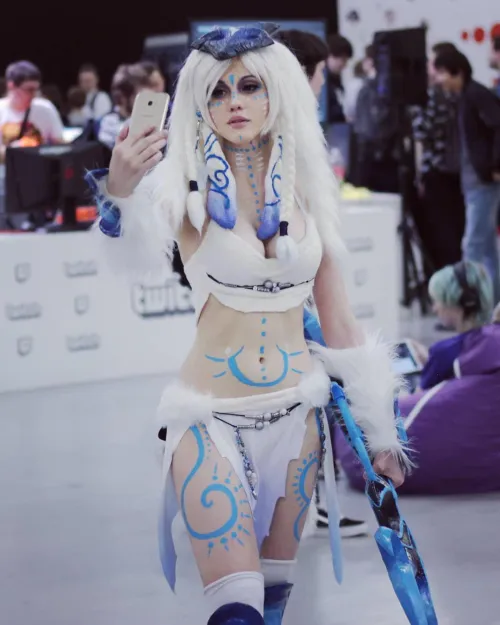 Kindred Lamb, League of Legends by Win Winry by bunibunibunii