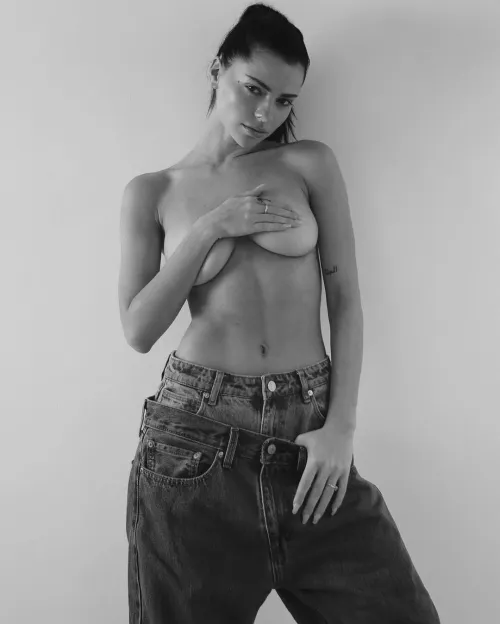 Kinsey Golden by rcktsxwtrflls