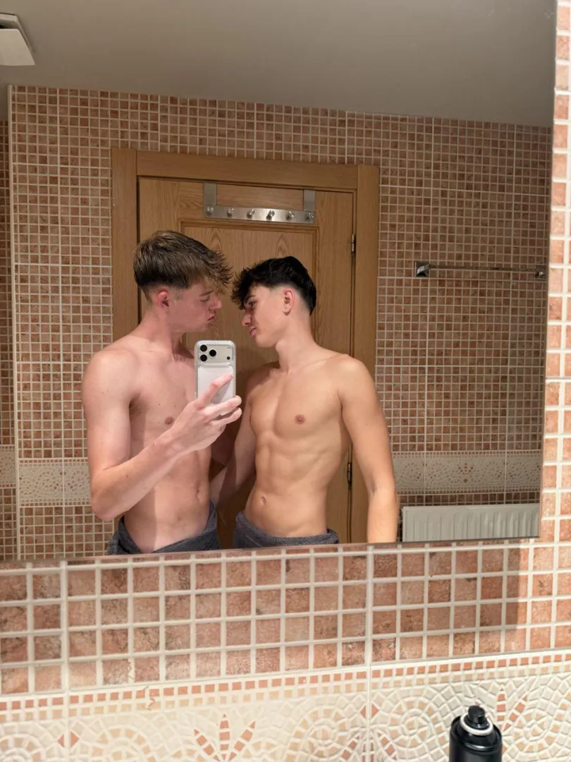 Kiss me like there's no tomorrow posted by lovelygoddess22