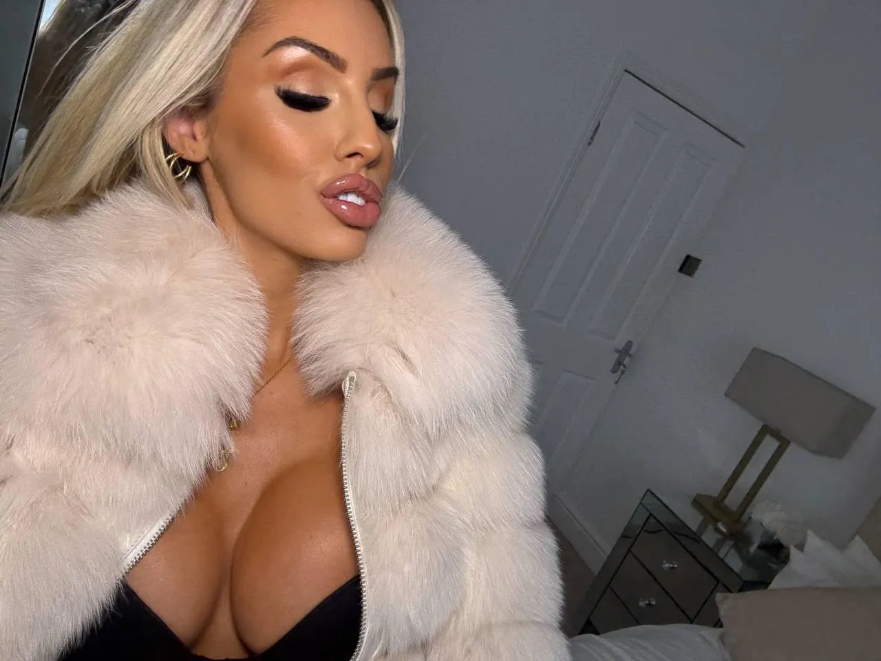 Kiss me now posted by Kikiyoh