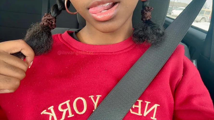 Kisses for good boys during Valentines Day  by iluvangelbitez