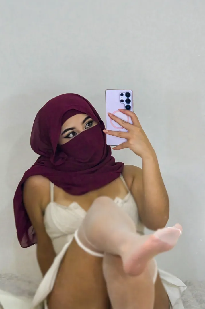 Kissing my feet wont break your fast! posted by nami_yuna