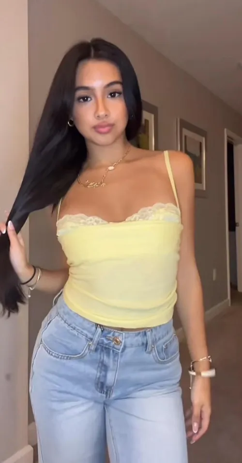 Kneel better. You’re embarrassing yourself in front of your Latina Mistress by godessnaomii