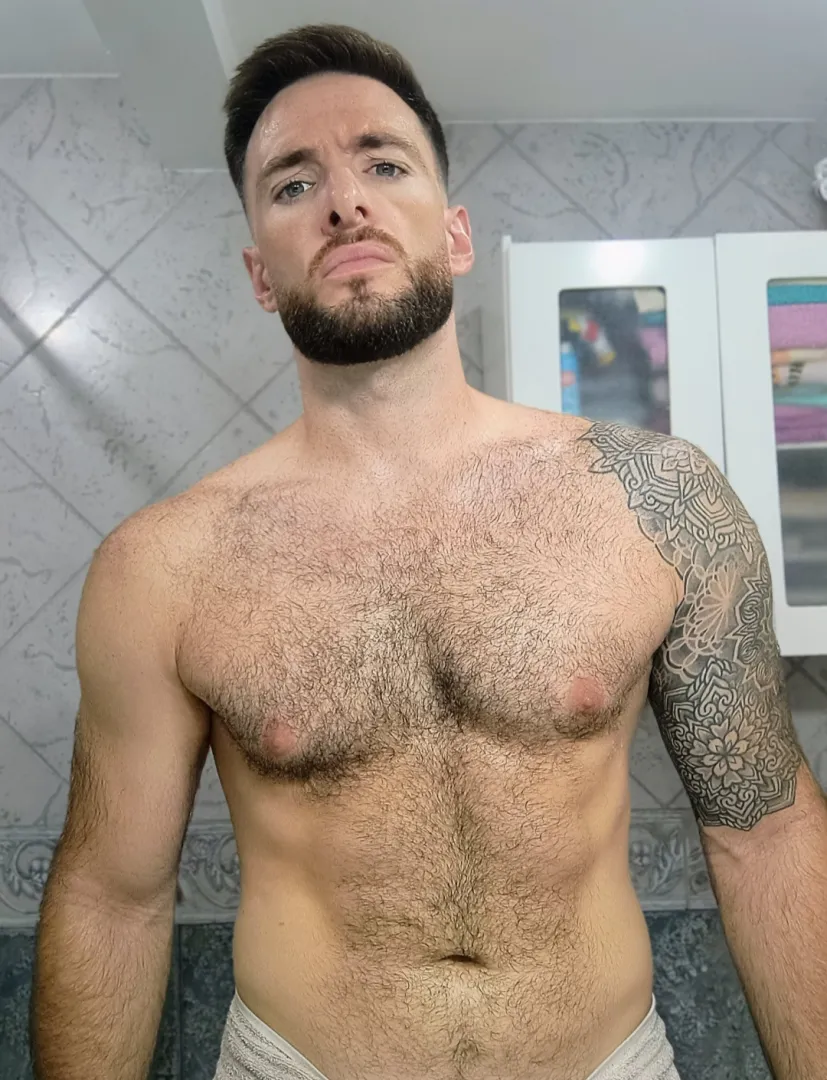 Kneel down and serve me, loser posted by dewolfbenjamin