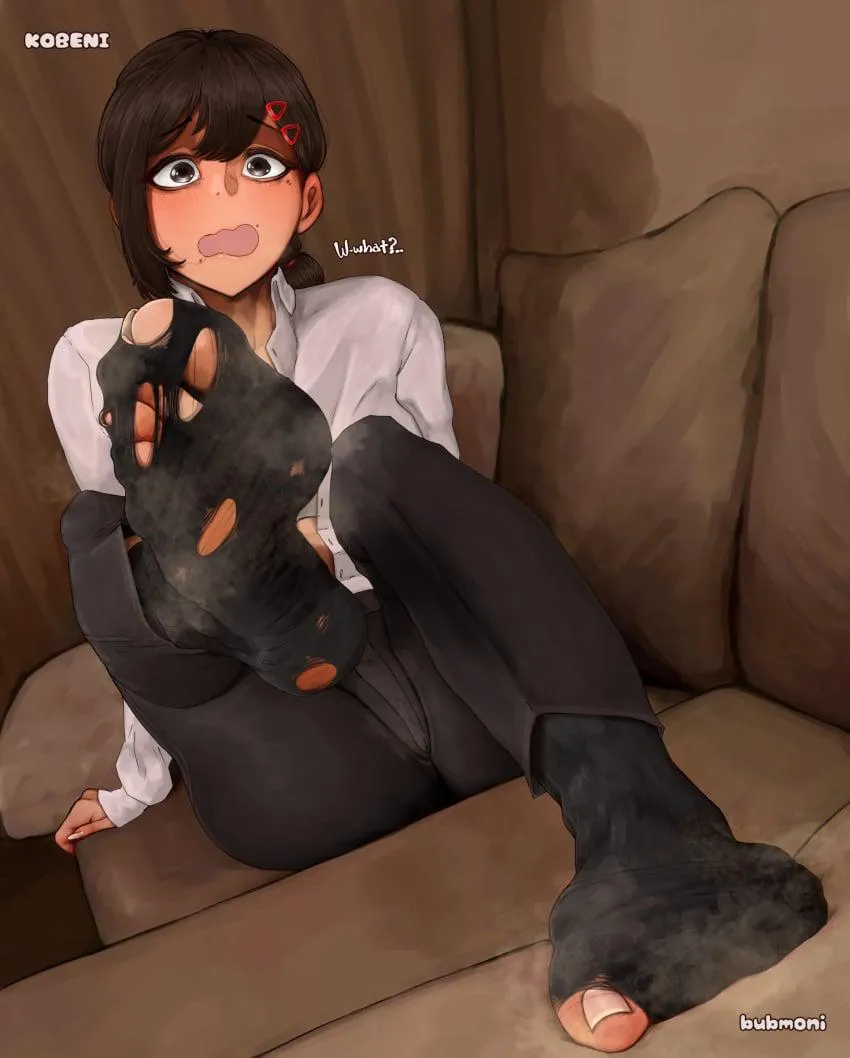 Kobeni's feet stink after work (@bubmoni) posted by Goonmori_