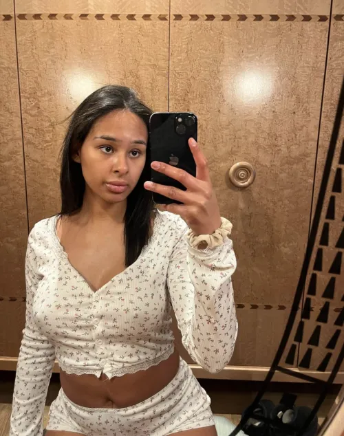 Kom hem till mig ikväll så busar vi  by saffrentha