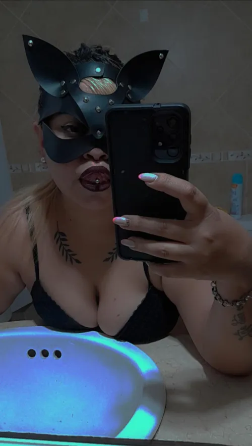 La gatita quiere leche [f] by m1laf0x