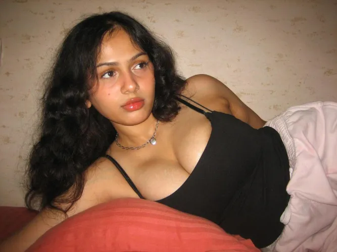 Laid back  by blondekilla