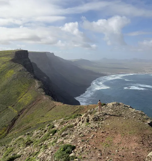 Lanzarote hike by NakedHikeMe