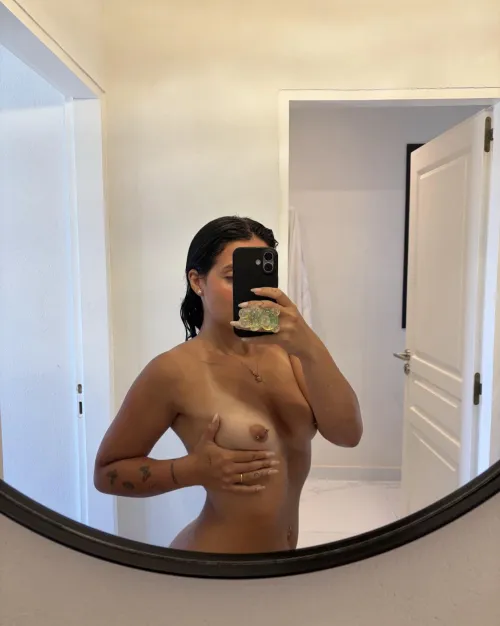 Lass deine Augen sanft erkunden (W18) by Remarkable_Group_832