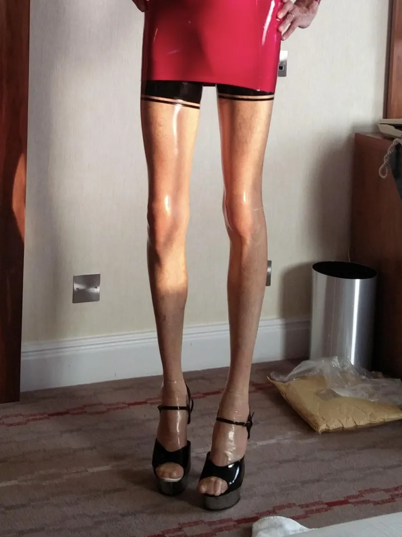 Latex feels so good posted by cuckedinlondon