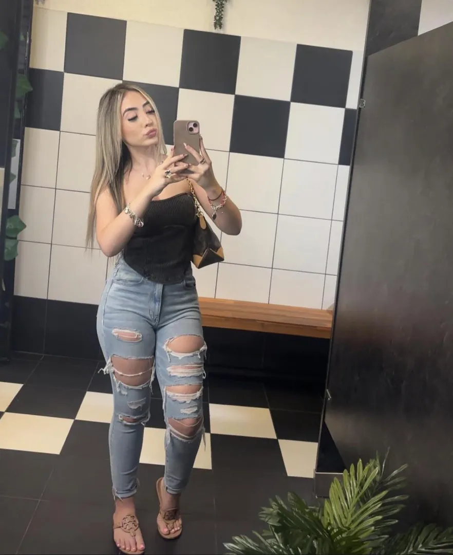 Latina Baddie with Millers  posted by ojuiicee