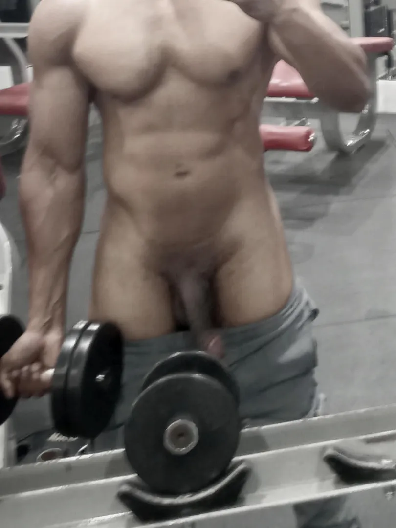 Latinas are always so tiny and liftable posted by Dry_Scholar2155