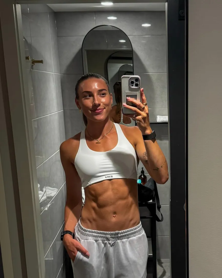 Laura McShane posted by DolGrenn