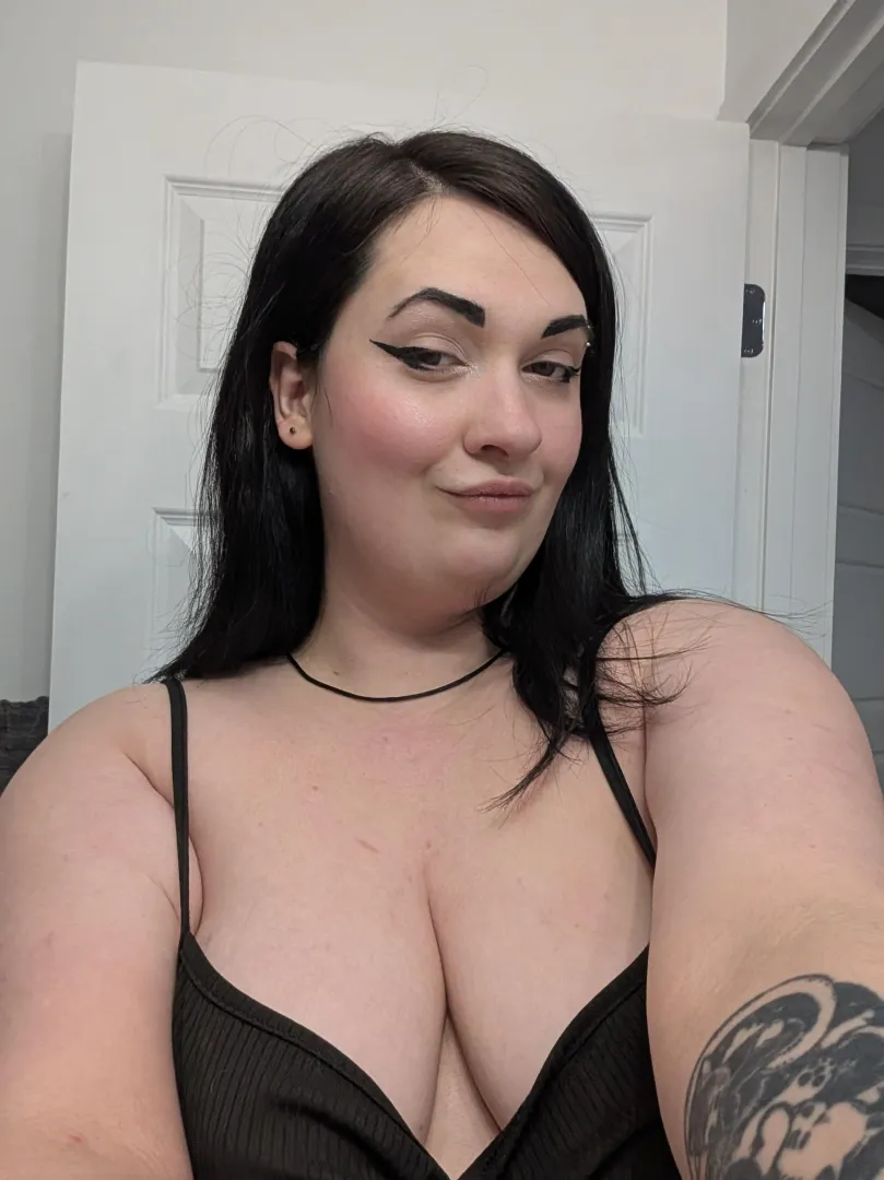 Lazy day selfies  posted by katereenas