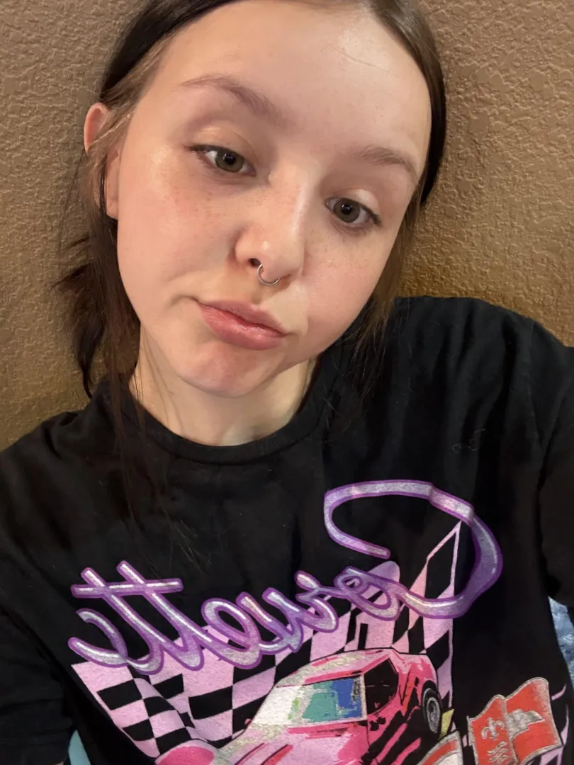 Leave a upvote if you'd accept my nudes without hesitation posted by cassieonlyxo