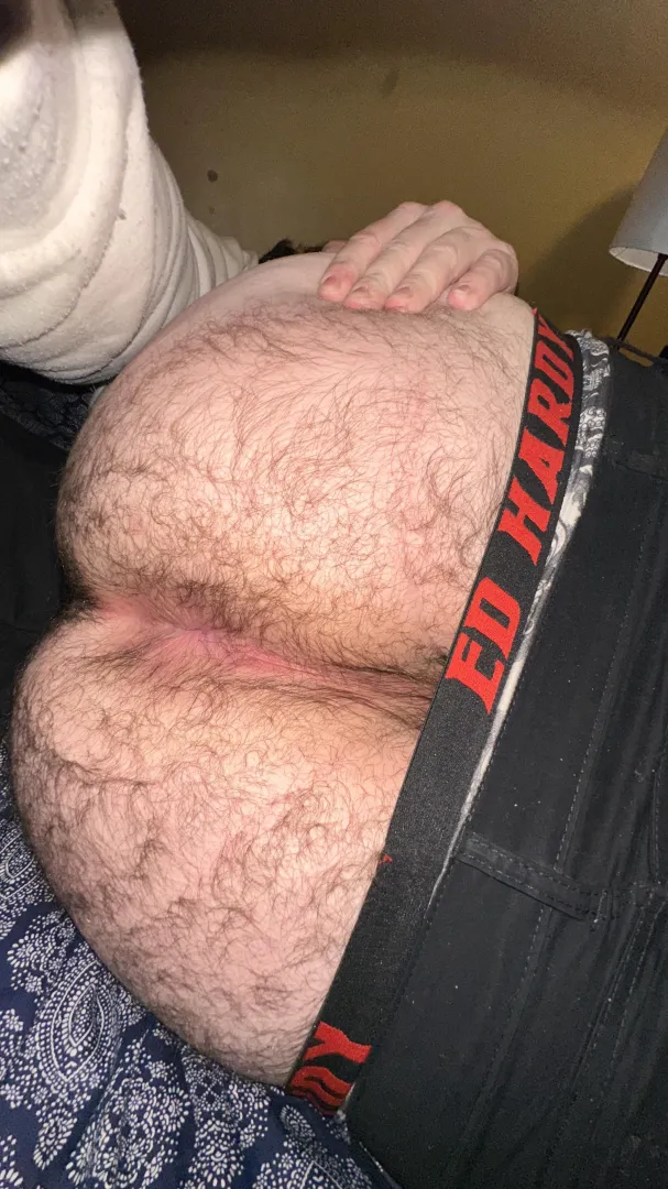Leave my pink butthole leaking your cum bro :3 posted by FrostyDragon227