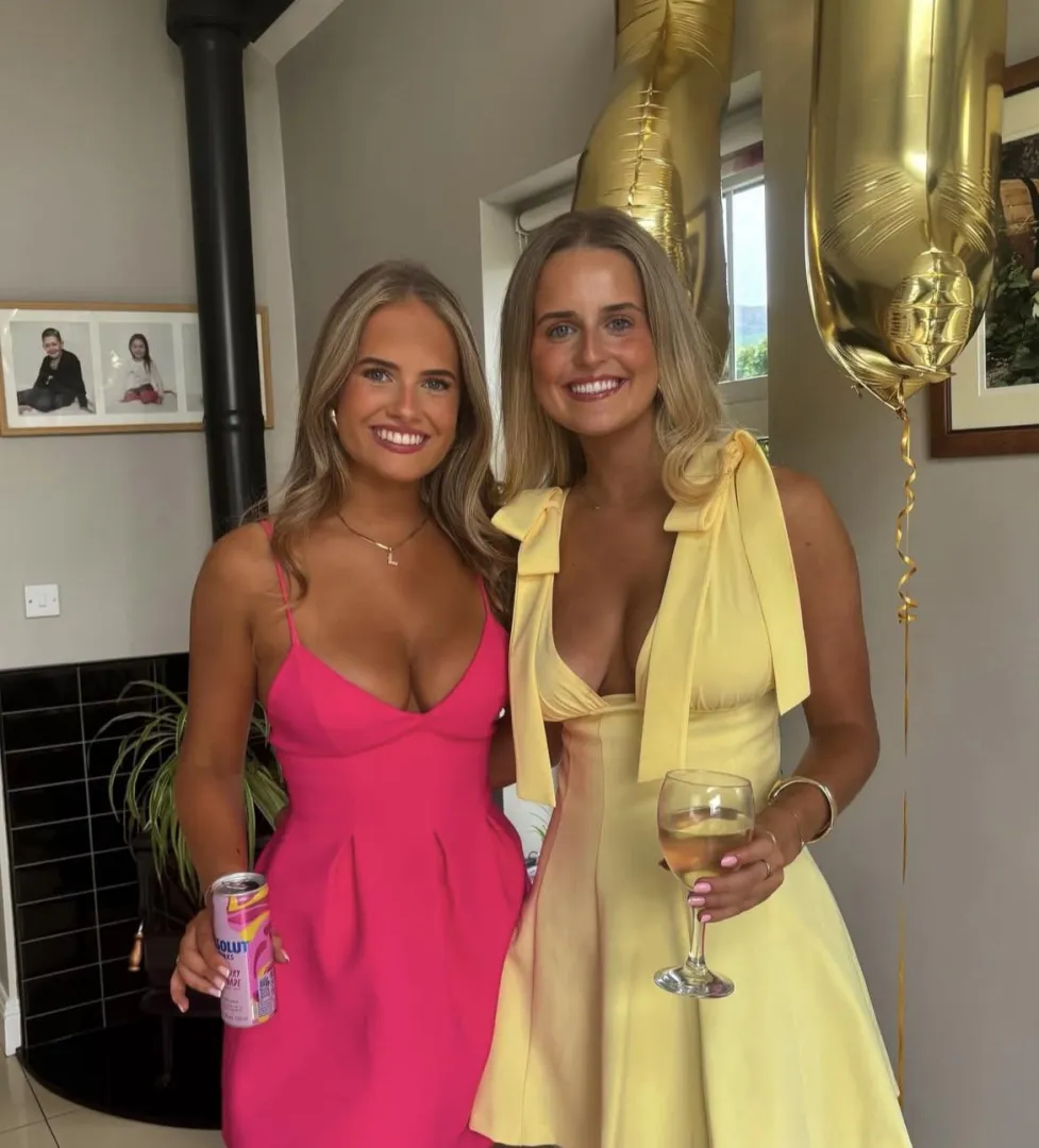 Left or Right? posted by ObligationShoddy7261