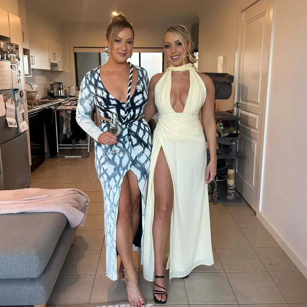 Left or right posted by chicken53n